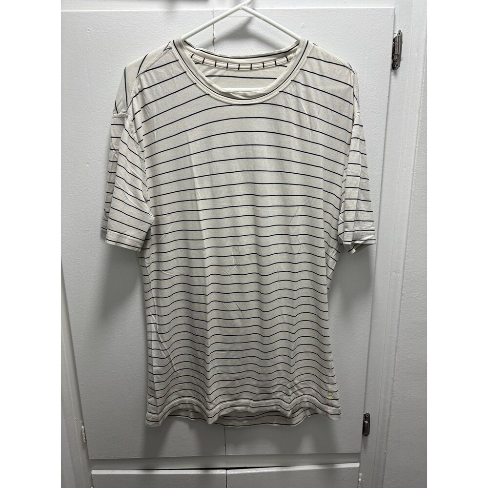 Lululemon men’s shirt size large
